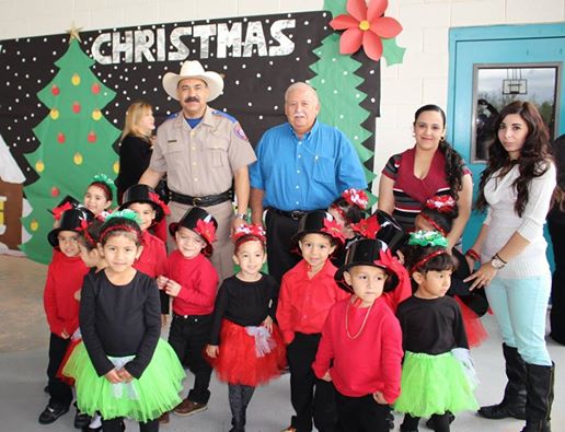 020 Judge Vera and Sheriff Fuentes donate Christmas Gifts to Headstar Children