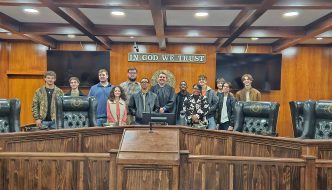 Hardin County Hosts Seniors