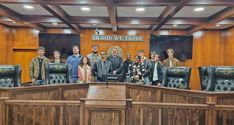 Hardin County Hosts Seniors